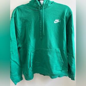 Nike Sportswear Club Fleece Pullover Hooded Sweatshirt. Green. Mens Size Large